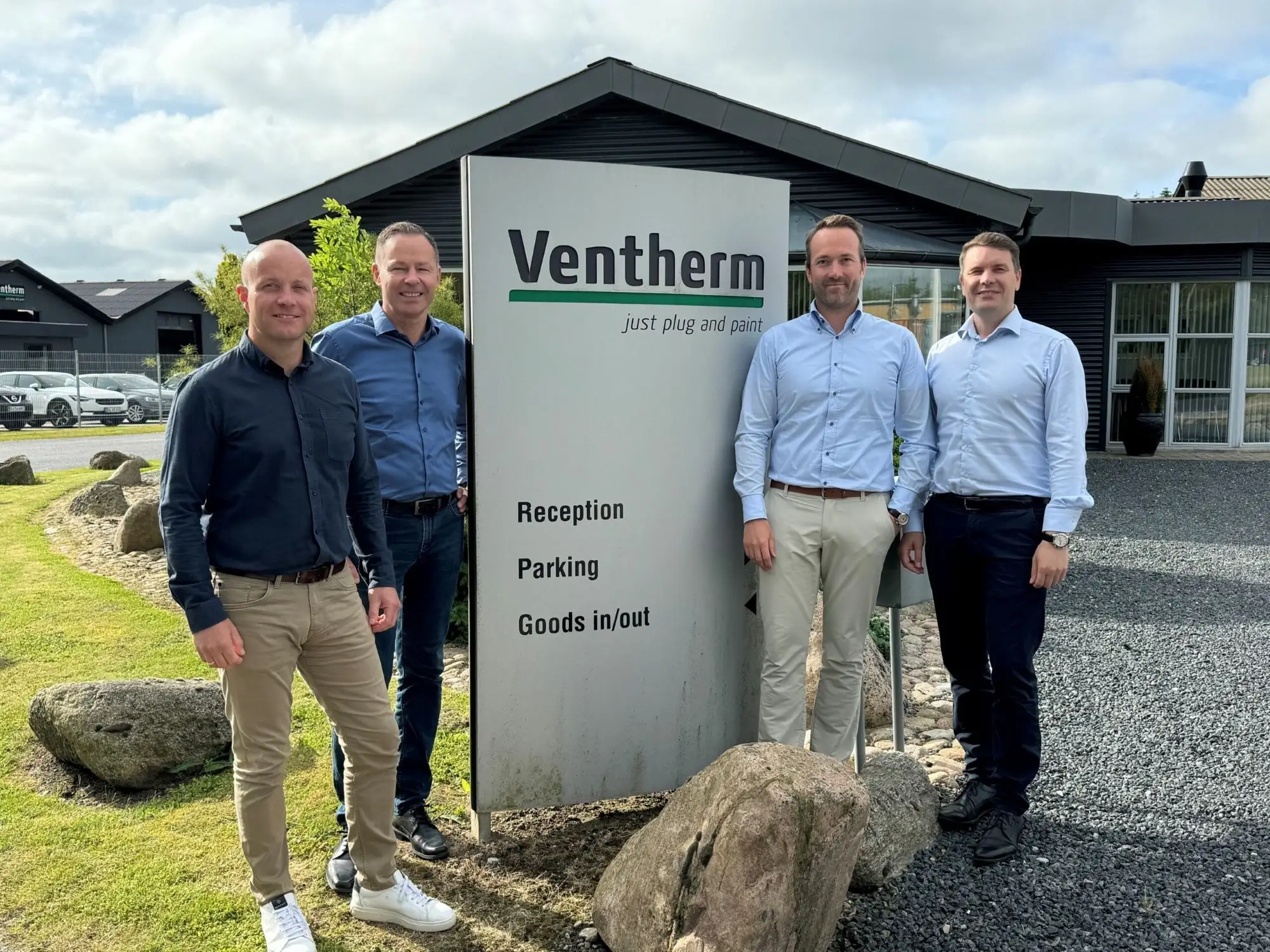 Four-men-in-front-of-Ventherm-sign-1 (1)