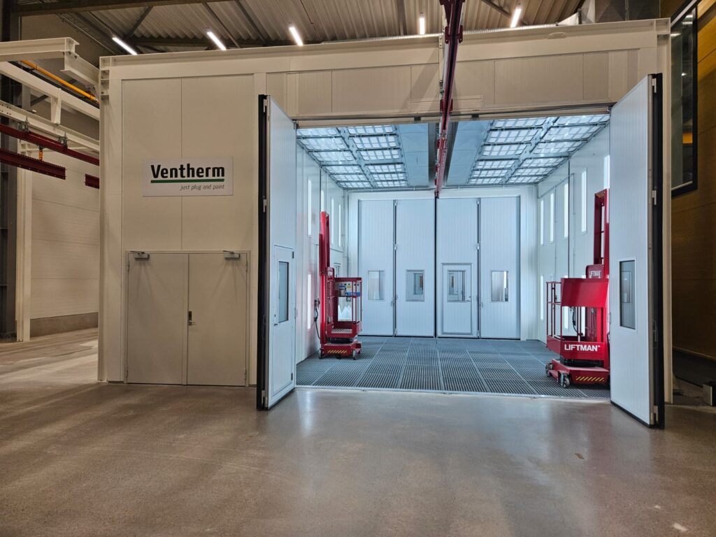 Ventherm lak og tørrekabine med to lifte og åbnede døre